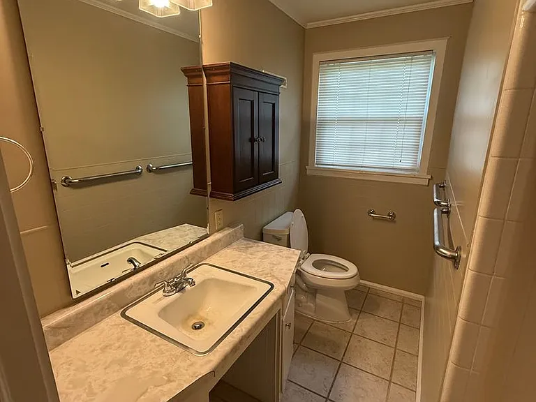 1010 Blount Ave — Photo 17