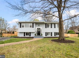 5903 Chevell Ct, Alexandria, VA 22310