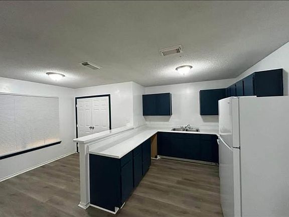 3rd image of 2080 Winchester Rd #1B-1Ba-700Sqft
