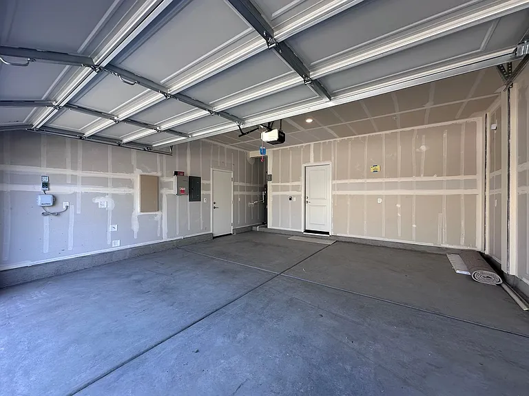 3396 Shaker Way — Photo 18