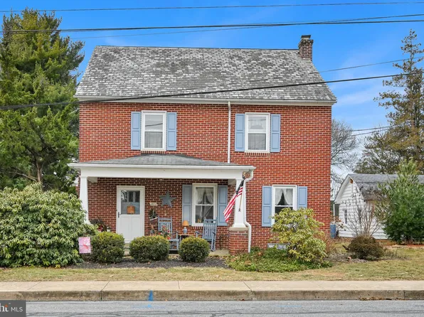 5870 Pine St, East Petersburg, PA 17520