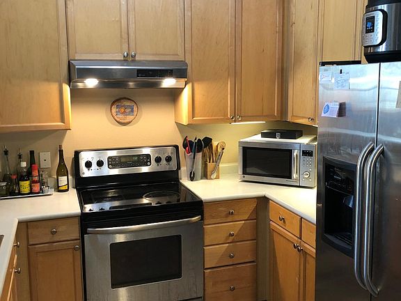 4th image of 2550 N Washington St Suite 405