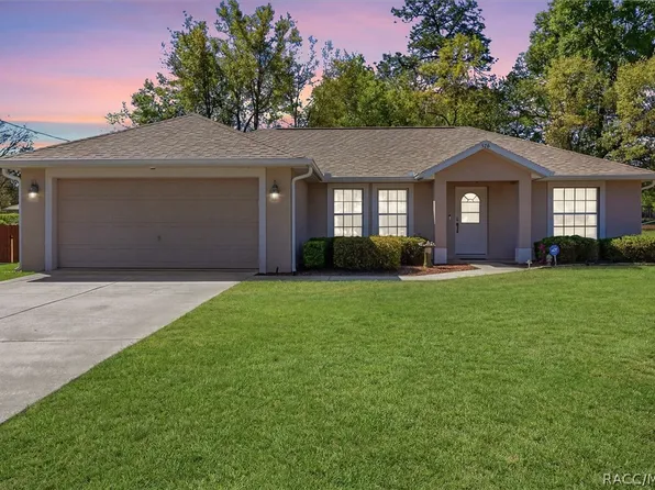 576 W La Casita Ln, Citrus Springs, FL 34434