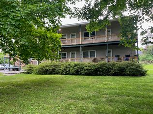 24 Gaffney Ln APT 6, Kinderhook, NY 12106