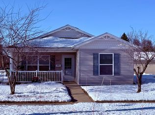 1802 4th Ave N, Moorhead, MN 56560