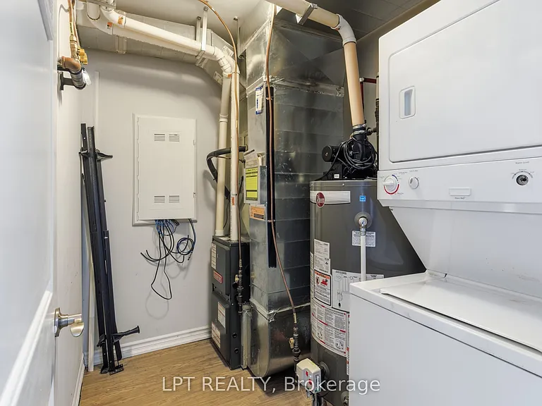 244 Penetanguishene Rd #4 — Photo 15