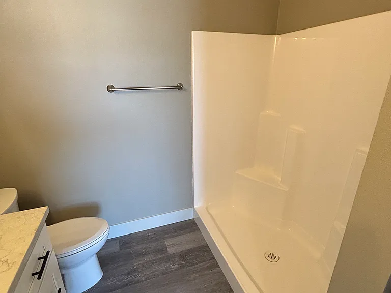 Seven Oaks Luxury Duplexes — Photo 66