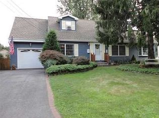 21 Longfield Rd, New Brunswick, NJ 08901