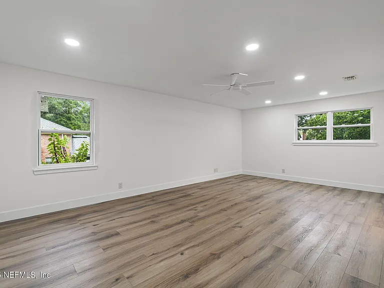 5477 Brightwater Ln — Photo 13