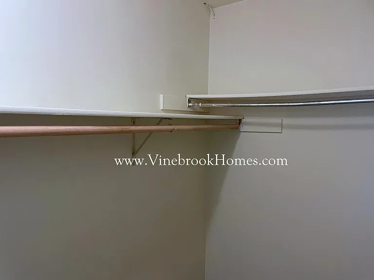 2467 Cross Village Dr — Photo 10