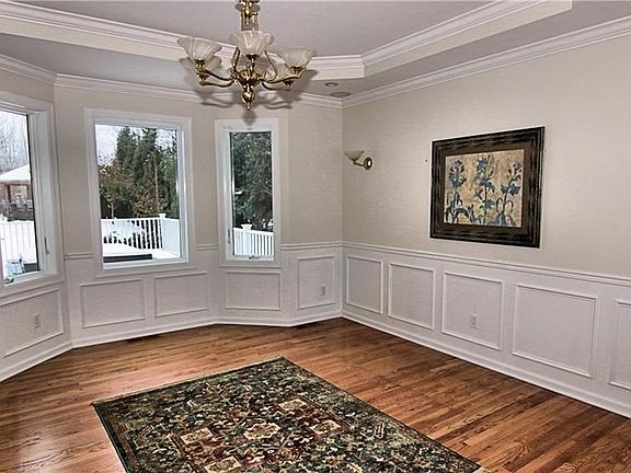 5th image of 24 Mount Eagle Dr