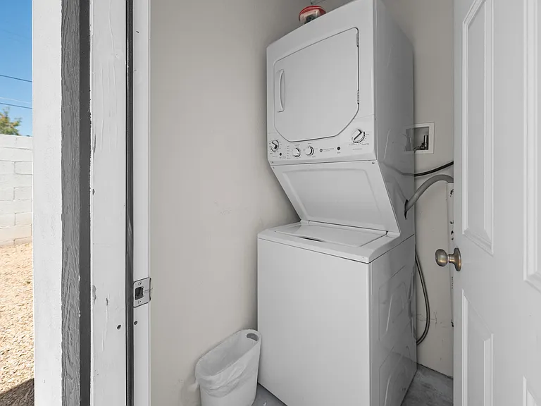 1110 E Polk St #4 — Photo 19