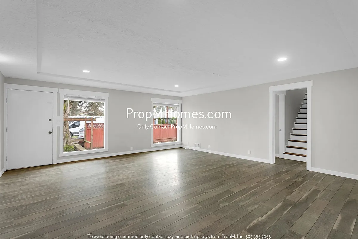 Building Photo - 7307 SE 76th Ave #A