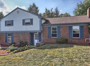 1635 Santa Barbara Dr, Lancaster, PA 17601