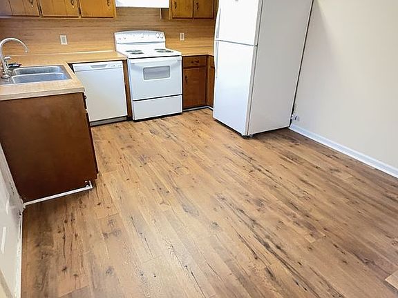 4th image of 708 Avenue D
