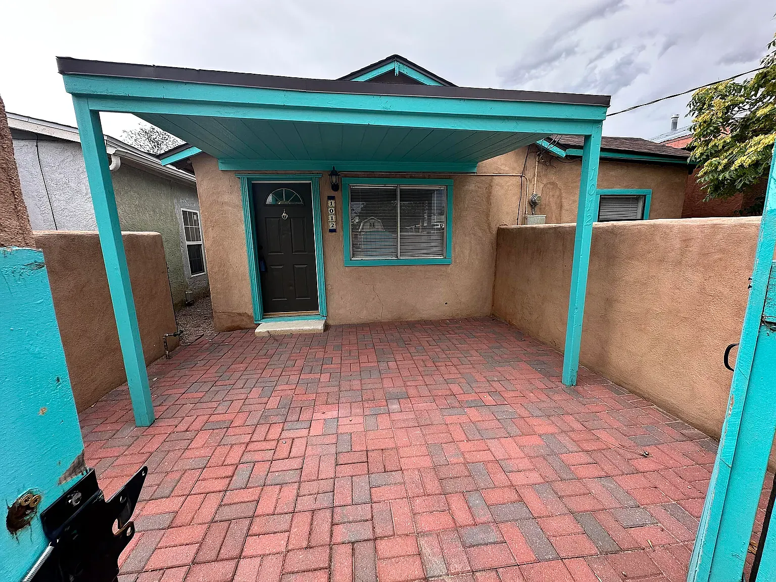 2 bed, 900 sqft, $1,500 — Photo 2