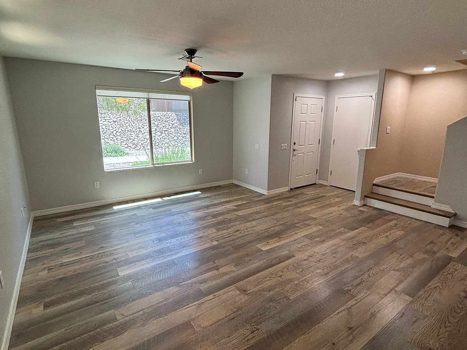 2 bed, 2.5 bath, 1356 sqft, $1,600 — Photo 3