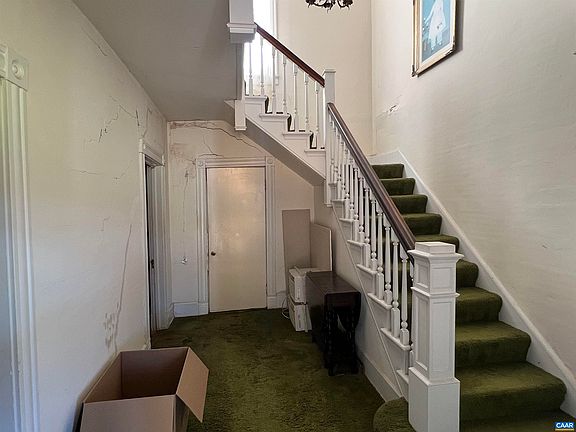3rd image of 522 Blueberry Ln