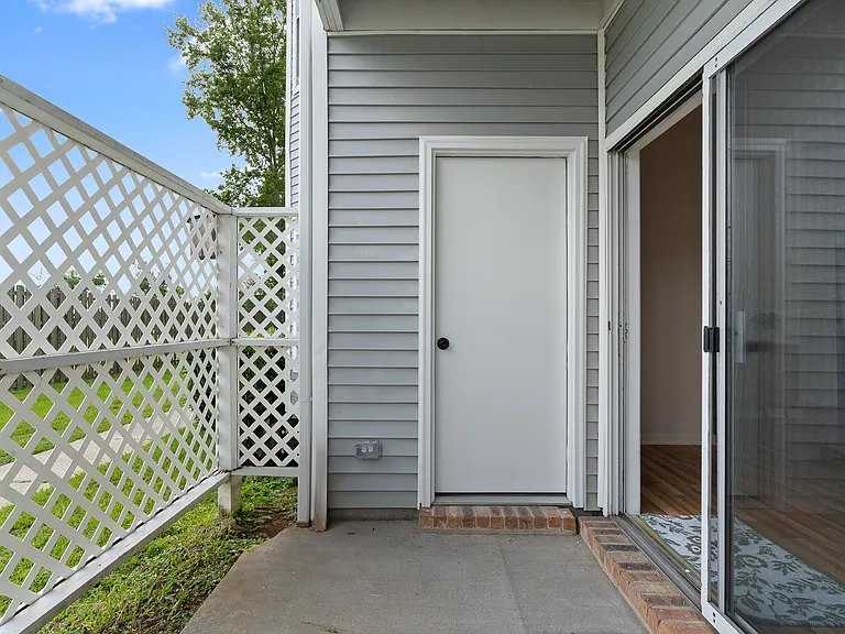 601 E Burgess Rd #H3 — Photo 24