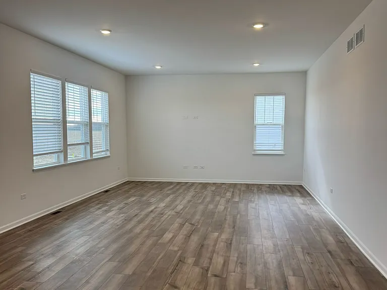 11297 Green Pl — Photo 3