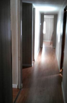LAMINATE HALL
