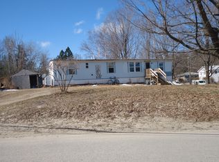 16 Nichol St, South Paris, ME 04281