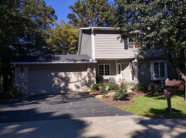 1st image of 42W260 Retreat Ct