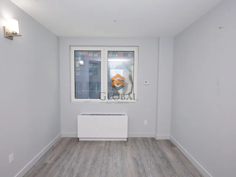1985 Jerome Ave #2B — Photo 9