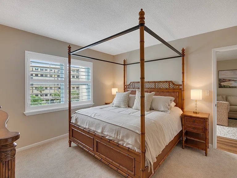 4049 Ocean Dr #204 — Photo 15