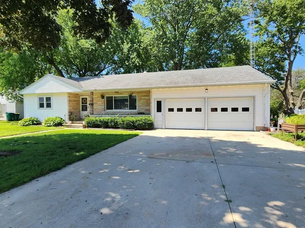 606 N Iowa Ave, Nora Springs, IA 50458