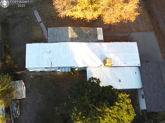 2nd image of 1605 Logan St