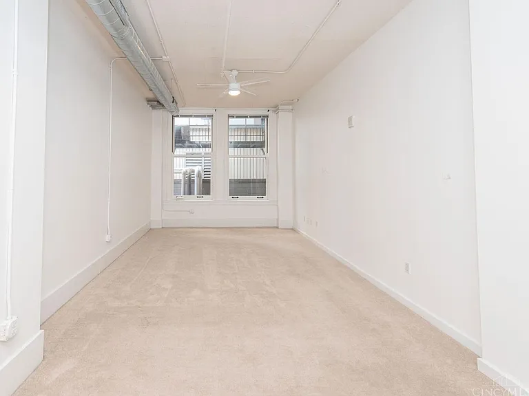 18 E 4th St #501 — Photo 22