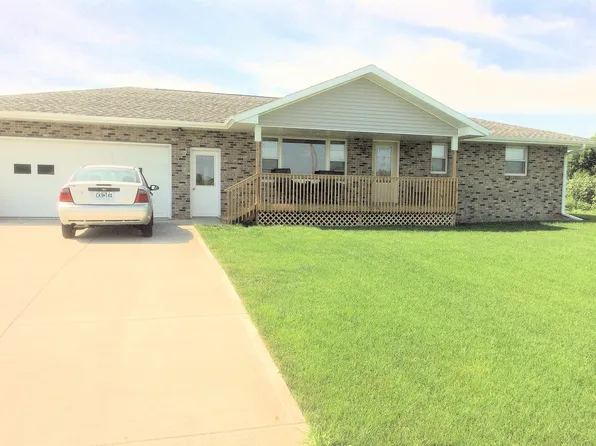 902 13th St, Central City, NE 68826