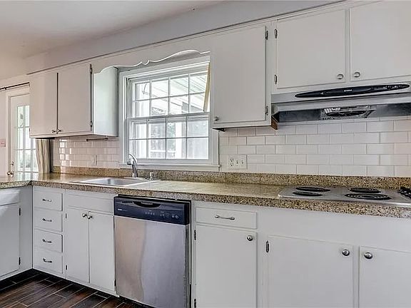 5th image of 1629 W 74th Pl