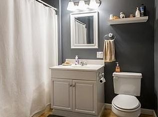 5 Saunders St APT 2, Salem, MA 01970