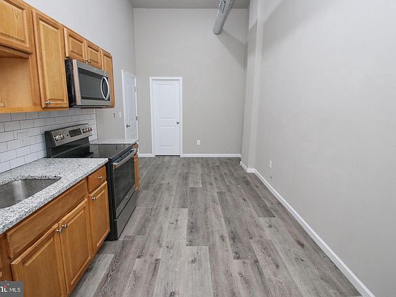 3rd image of 5136 Walnut St