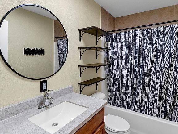 5th image of 513 Ranch Rd