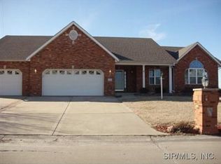 3 Legacy Dr, Granite City, IL 62040