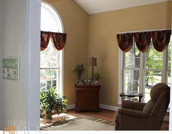 4th image of 250 Bonnie Pearl Ln