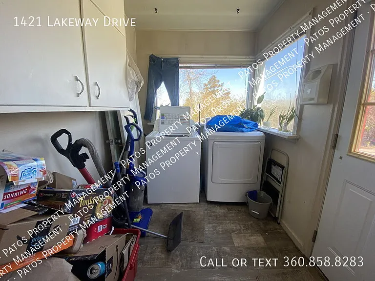 1421 Lakeway Dr — Photo 19