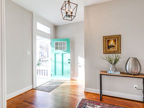 5th image of 1204 Oakwood Ave