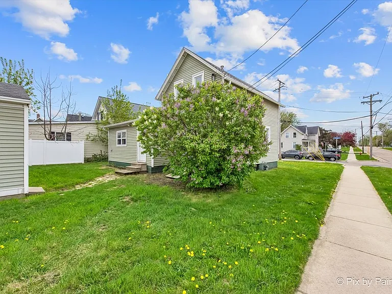 429 W Ottawa St — Photo 24