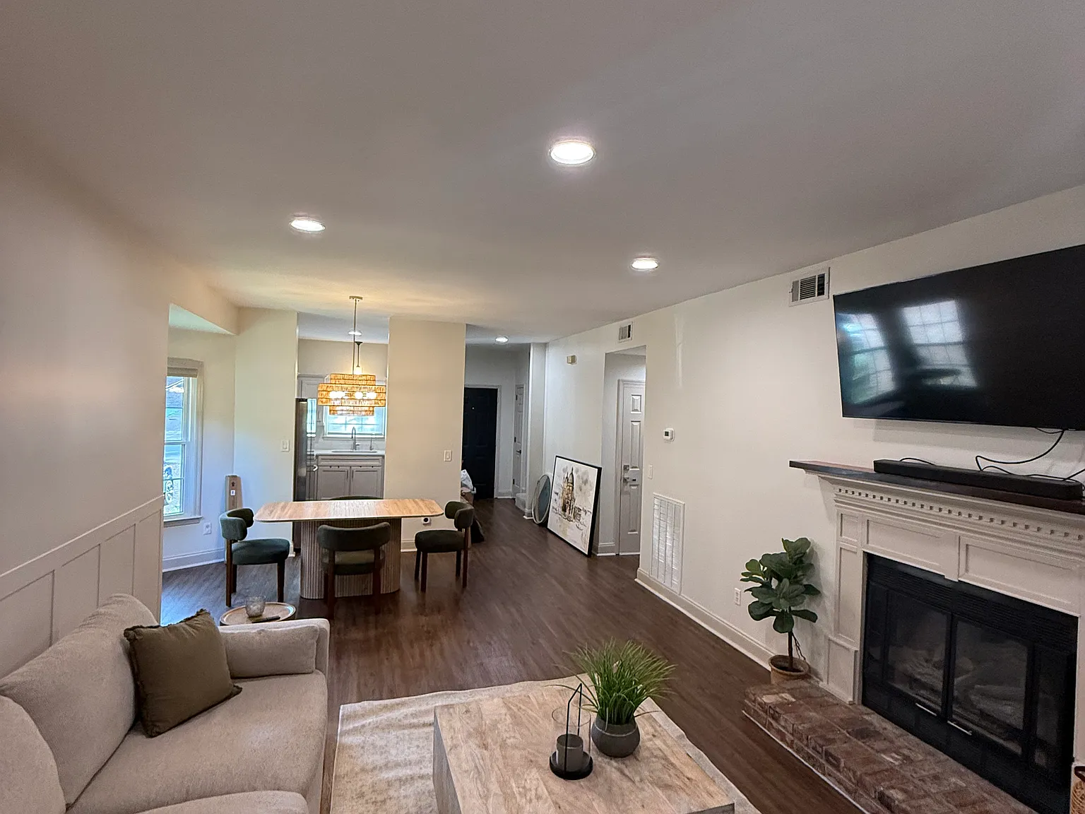4 bed, 2000 sqft, $2,600 — Photo 4