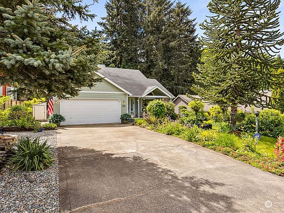 4th image of 3331 Woodside Court NE