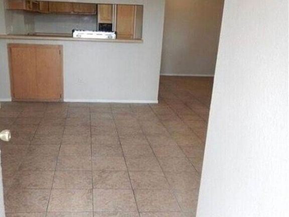 4th image of 3708 Scuba Cir #A