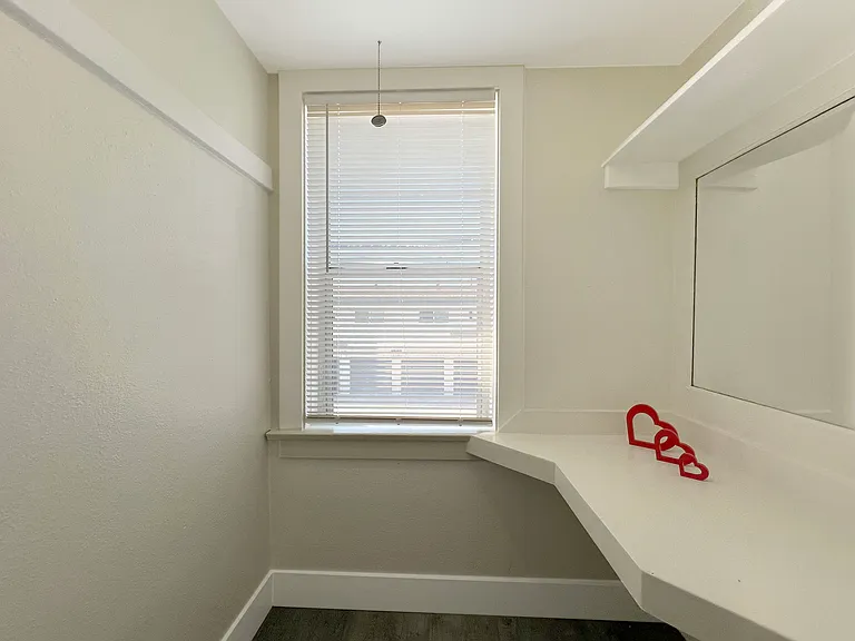 454 Rose Ave #460 — Photo 3