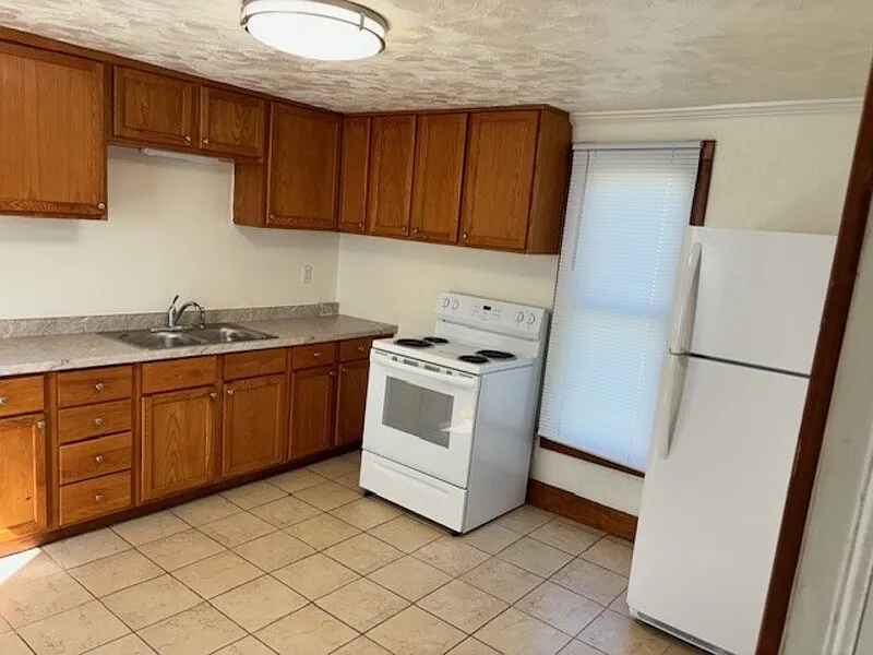 1 bed, 1.0 bath, $849 — Photo 4