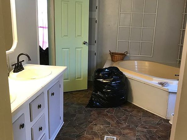 99 Country Forrest Dr, Byhalia, MS 38611