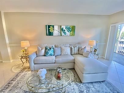5th image of 1 Bluebill Ave #204-141110