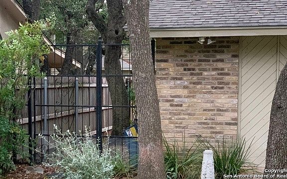 2nd image of 2122 Green Creek St